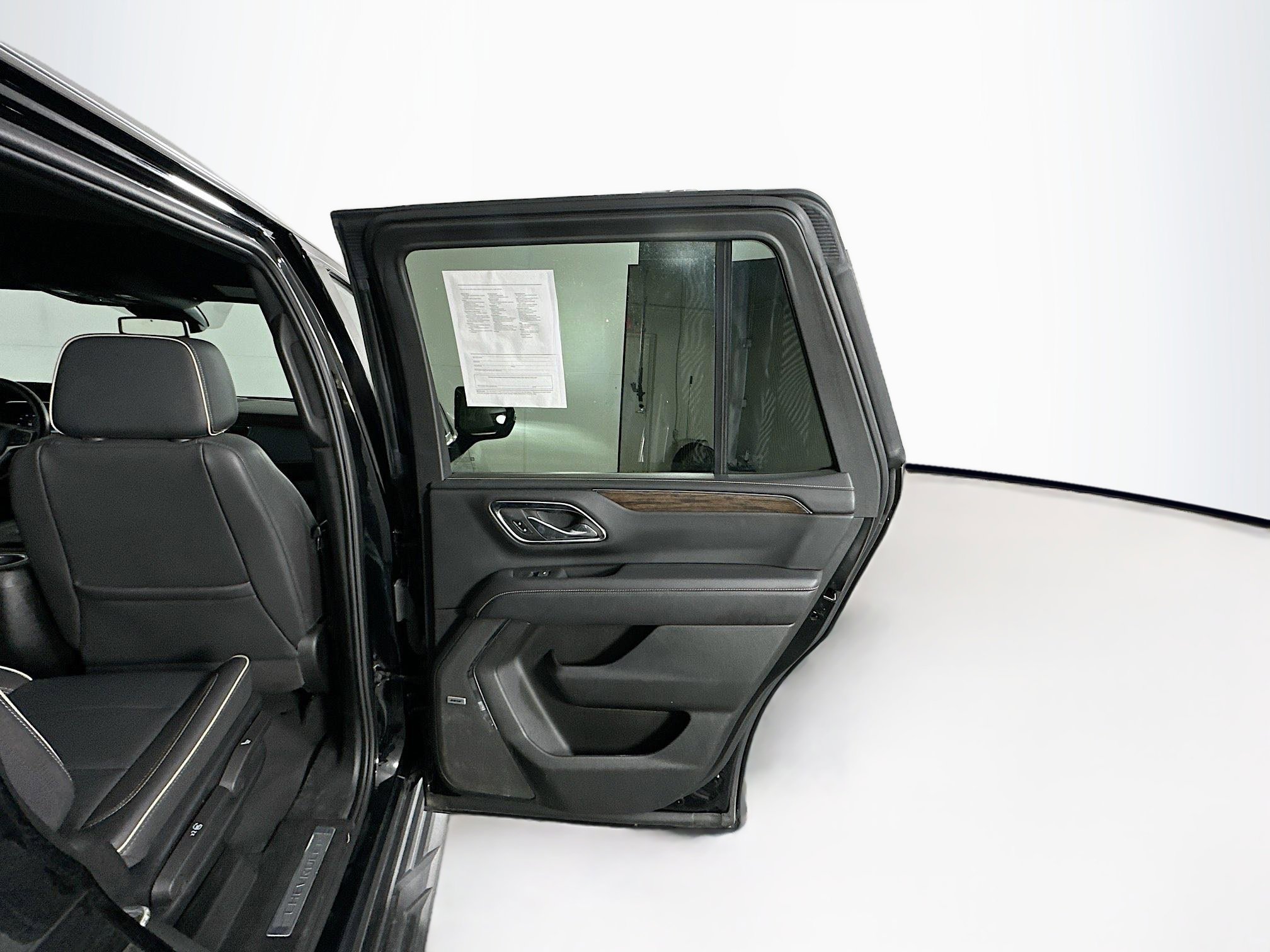 Used 2024 Chevrolet Tahoe Premier image 30