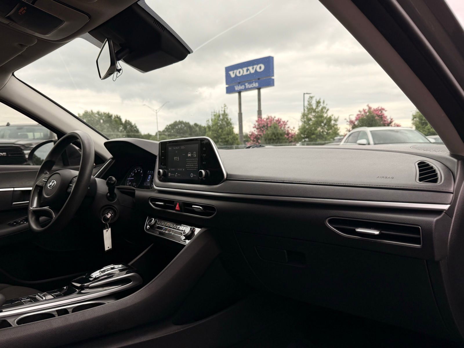 Used 2021 Hyundai Sonata SE image 19