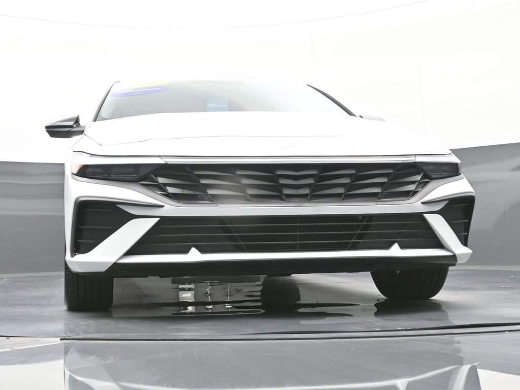 Certified 2026 Hyundai Elantra Sport FWD image 44
