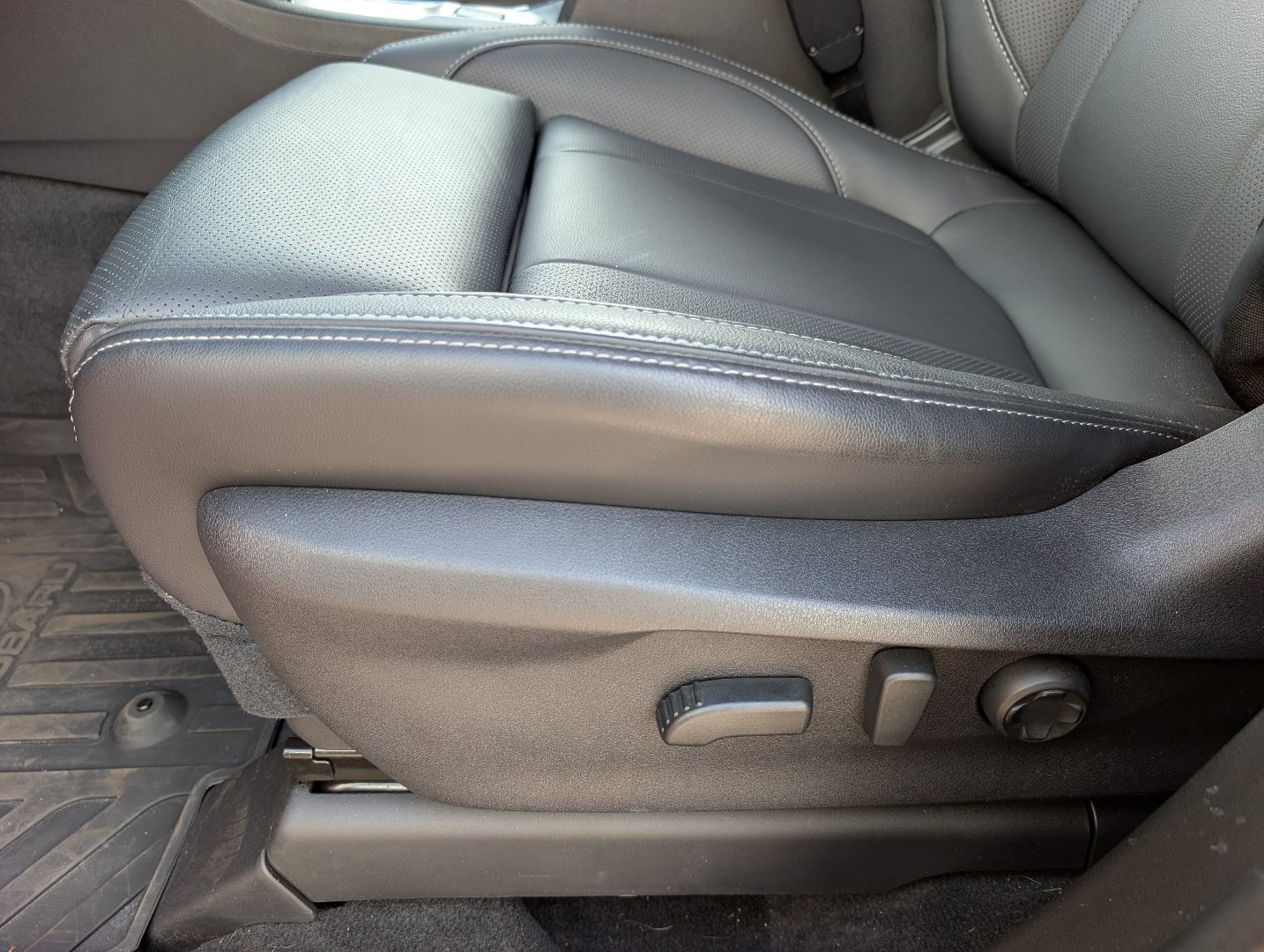 Certified 2026 Subaru Ascent Limited AWD/4WD image 22