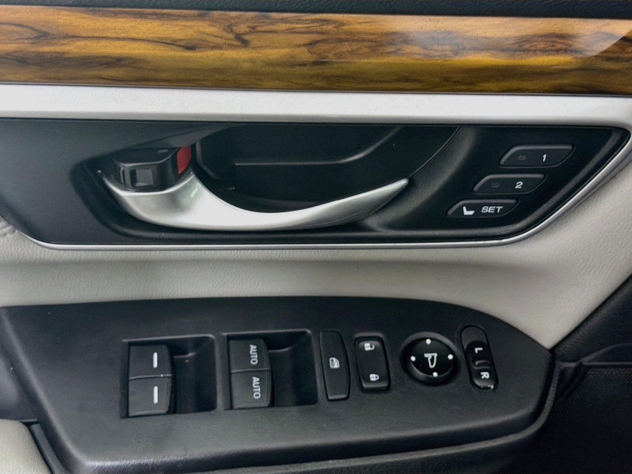 Used 2018 Honda CR-V EX-L image 15
