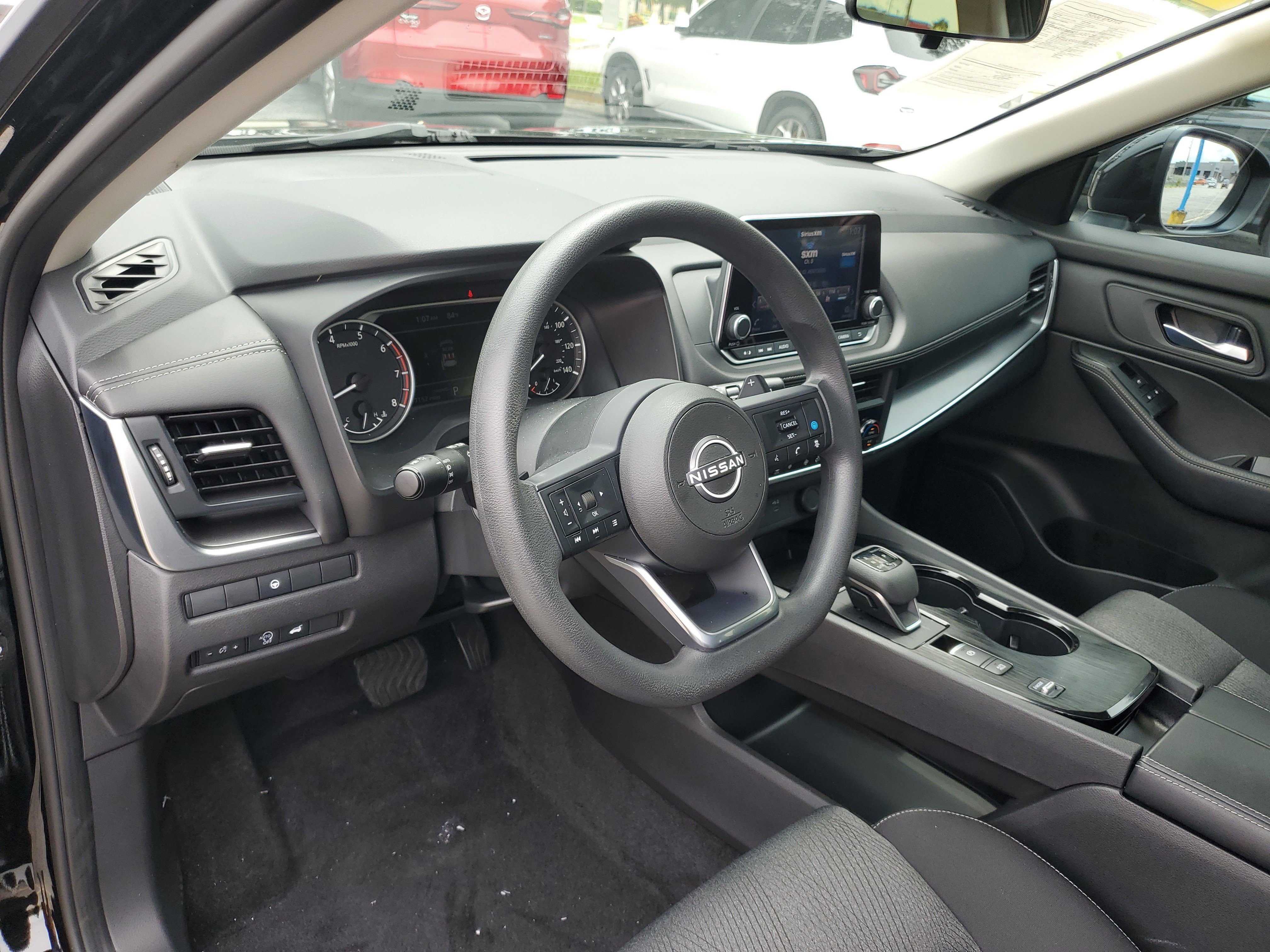 Used 2024 Nissan Rogue SV image 17