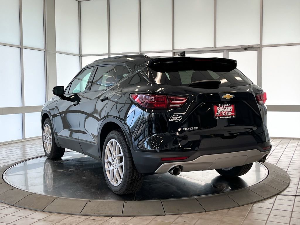 Used 2023 Chevrolet Blazer LT image 6