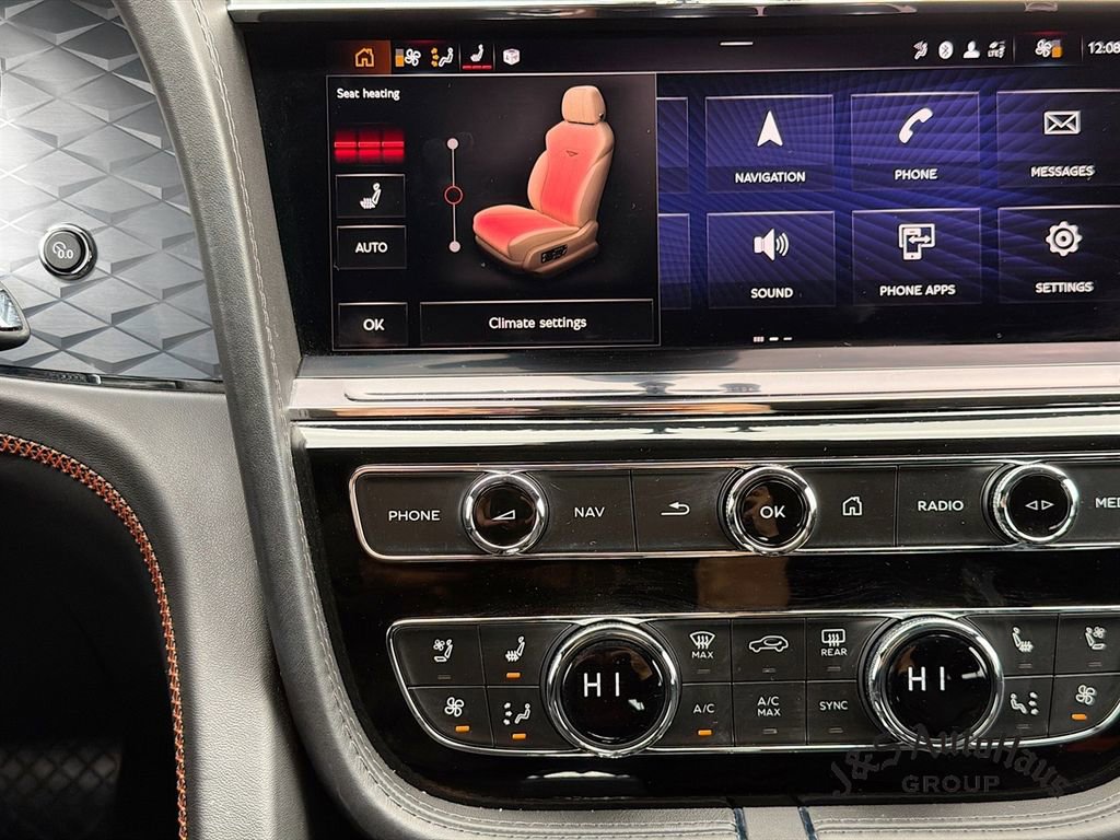 Used 2022 Bentley Bentayga AWD/4WD image 25