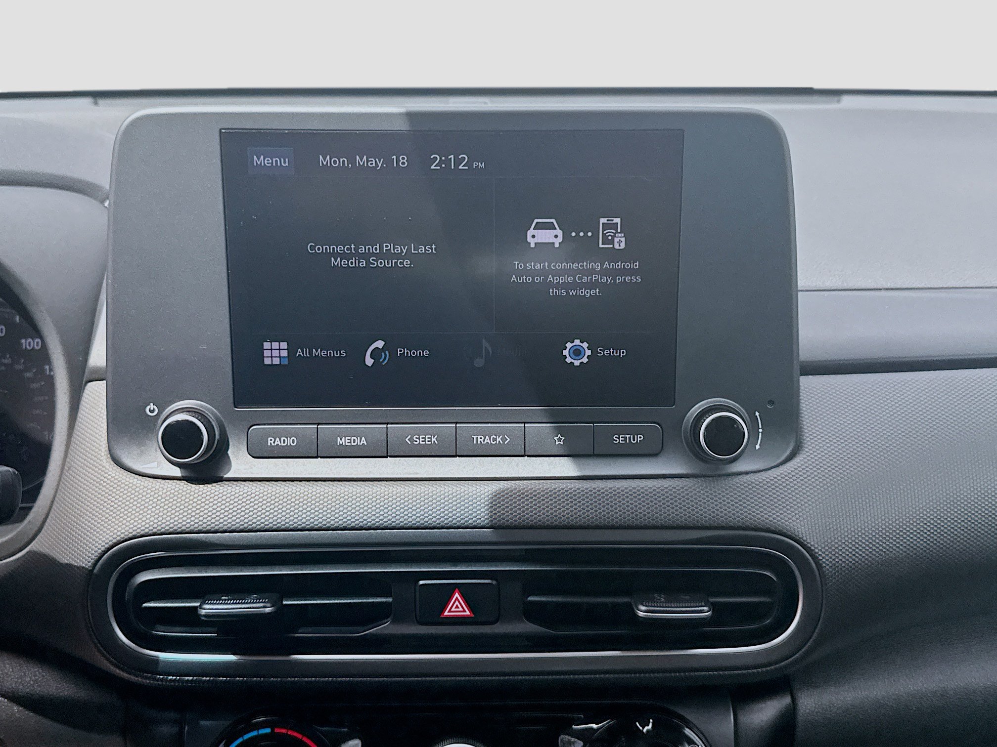 Used 2023 Hyundai Kona SE FWD image 10