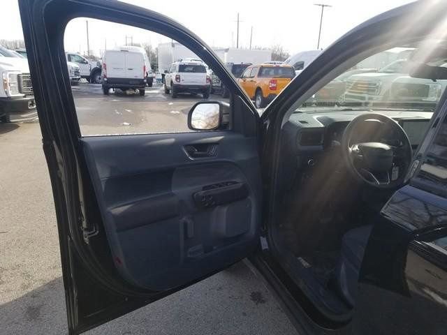 New 2025 Ford Maverick XL w/ 4K Tow Package image 13