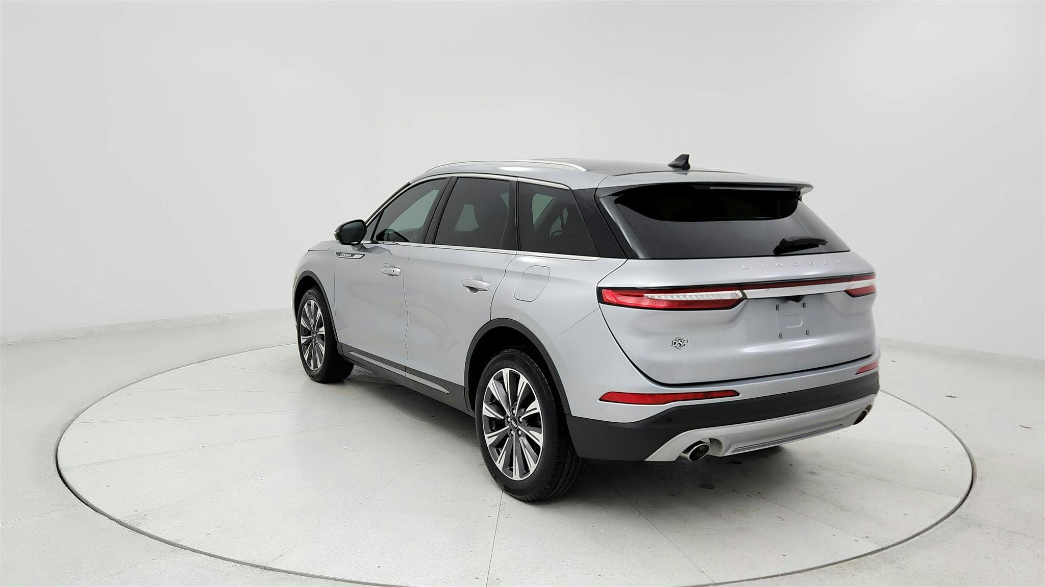 Used 2021 Lincoln Corsair Reserve FWD image 3