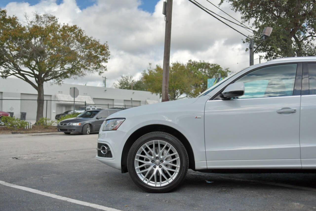 Used 2017 Audi Q5 2.0T Premium Plus w/ Technology Package AWD/4WD image 6