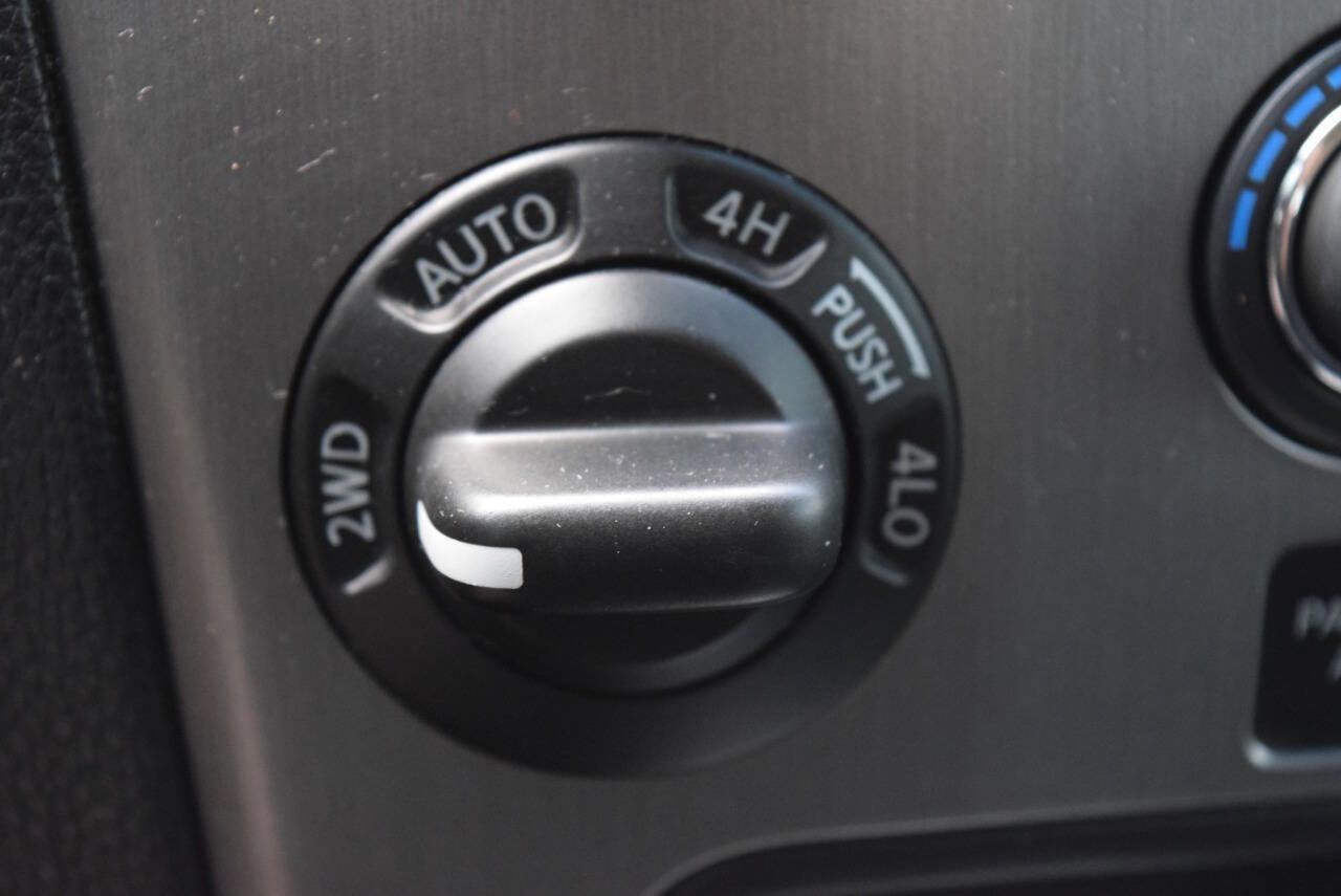 Used 2014 Nissan Armada SV image 37