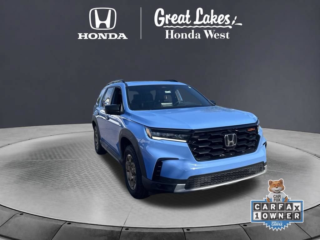 Certified 2024 Honda Pilot TrailSport image 5