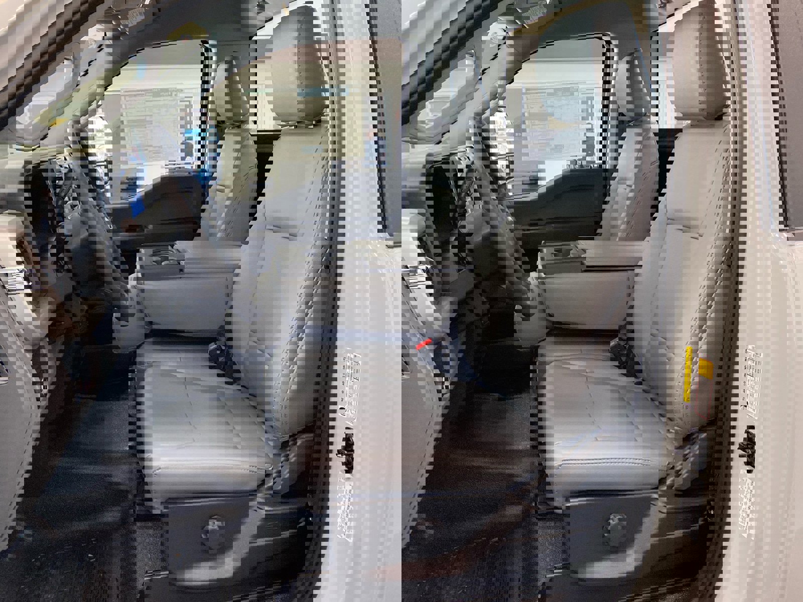 New 2026 Ford F250 XL w/ XL Chrome Package image 10