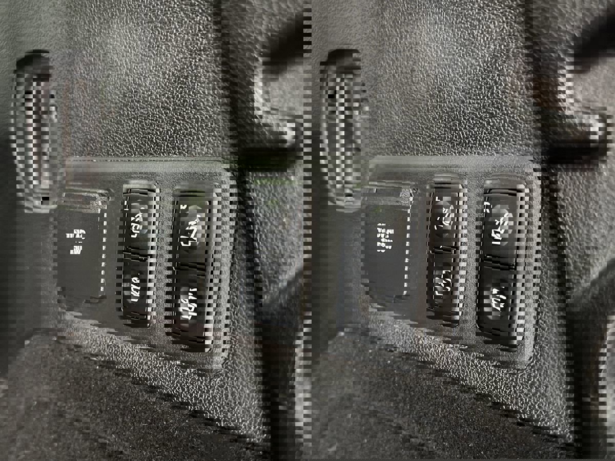 Used 2012 Mercedes-Benz GL 450 4MATIC image 28