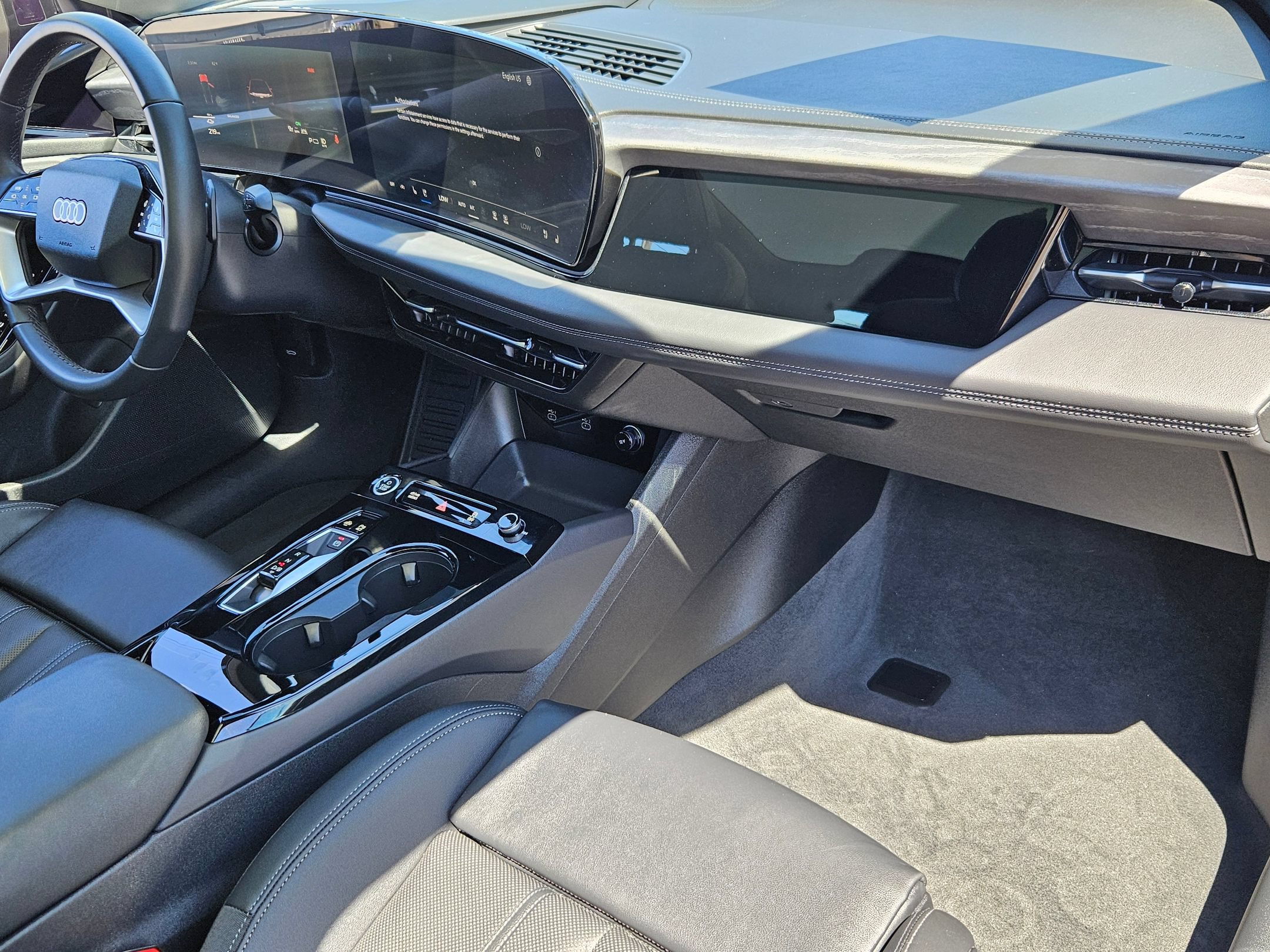 Used 2025 Audi A6 e-tron Premium Plus w/ Premium Plus RWD image 31