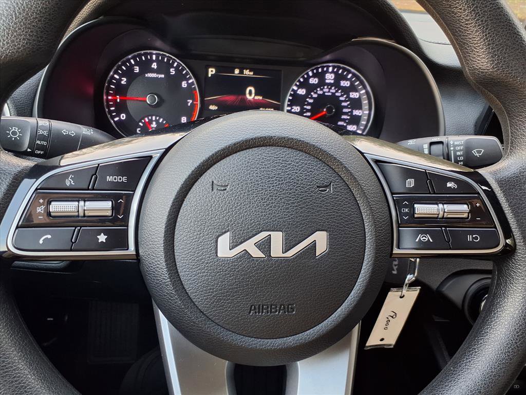Used 2024 Kia Forte LXS image 23