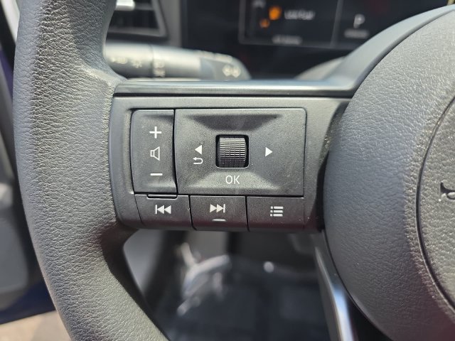 Used 2026 Nissan Kicks SV FWD image 14