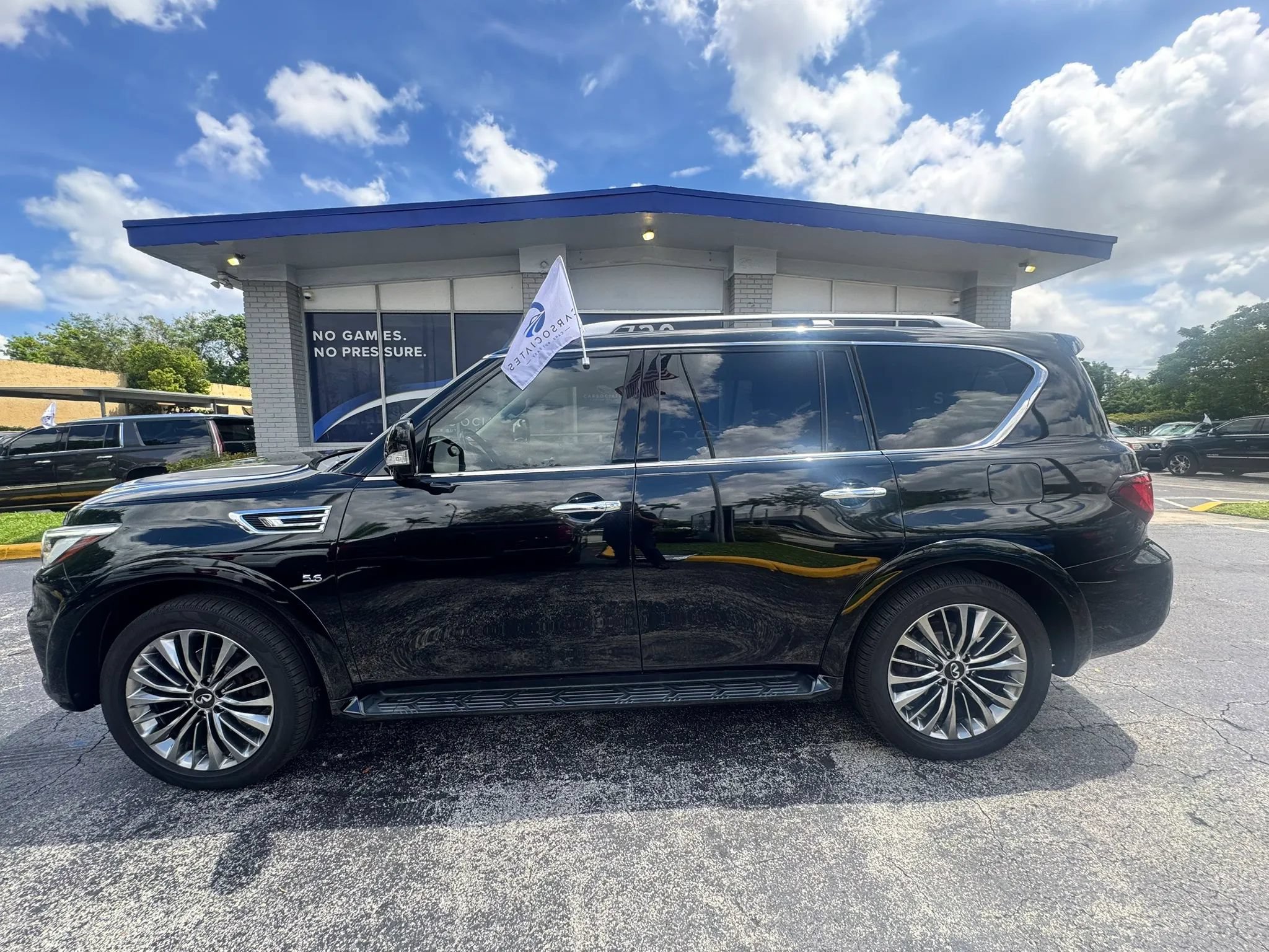 Used 2018 INFINITI QX80 4WD image 9