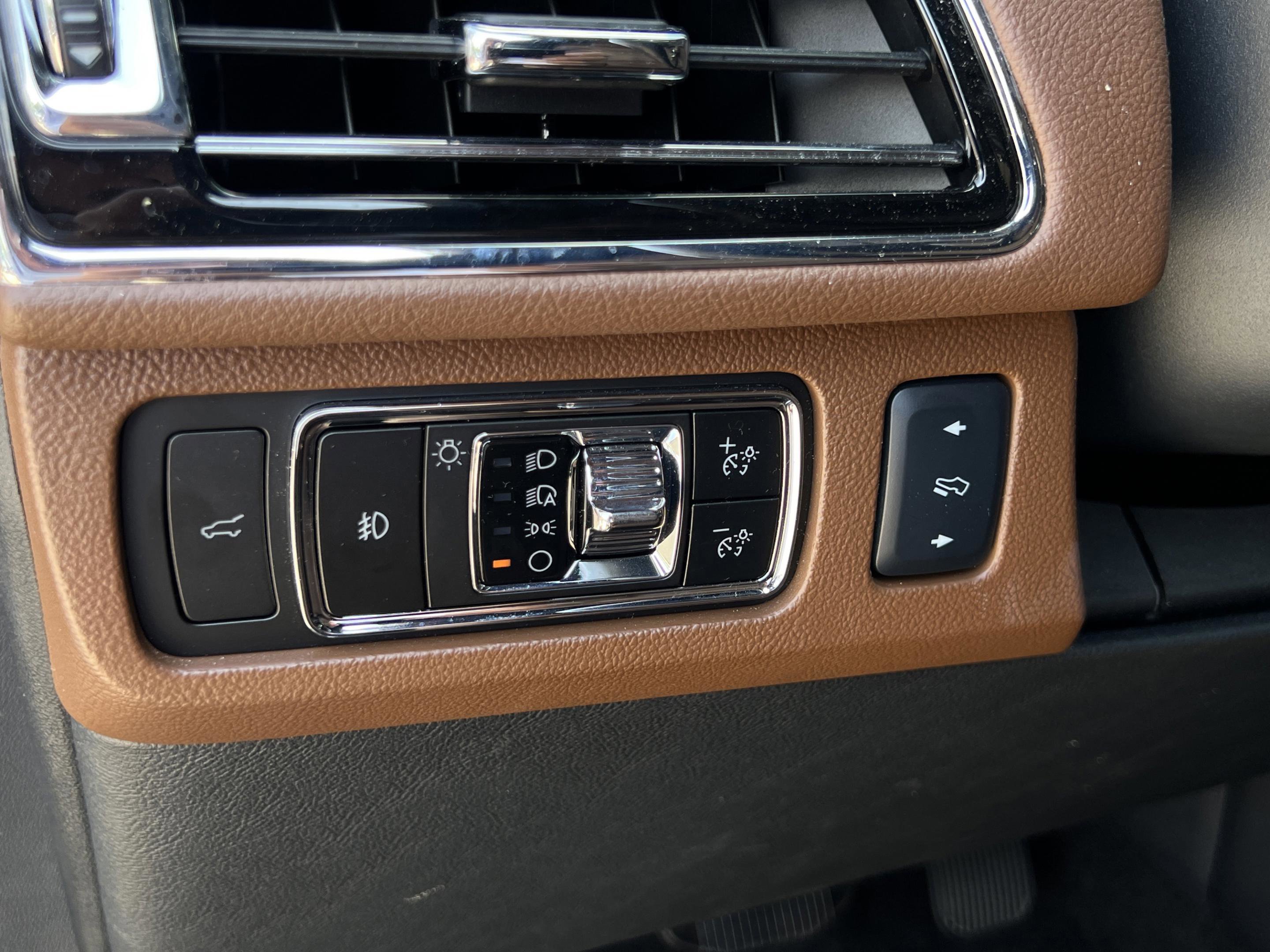 Used 2024 Lincoln Navigator Reserve image 15