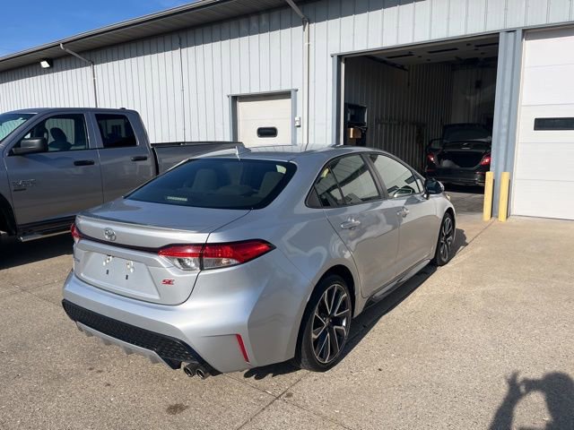 Used 2022 Toyota Corolla SE w/ SE Premium Package FWD image 5