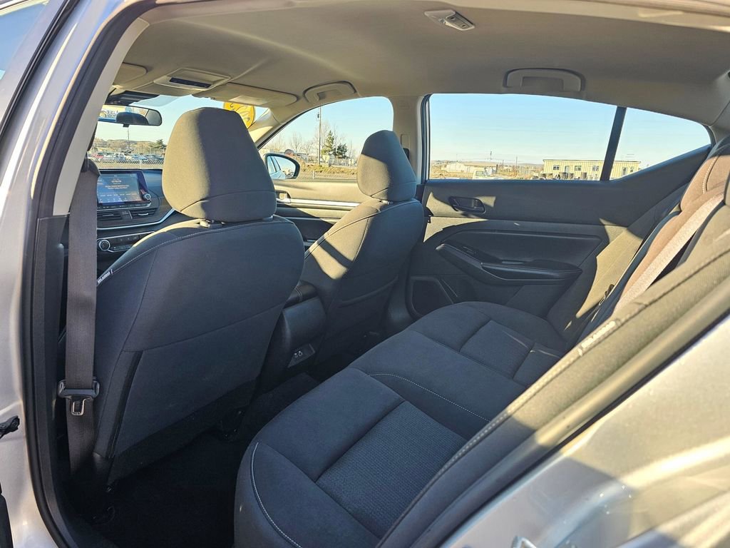 Used 2023 Nissan Altima 2.5 SV image 14