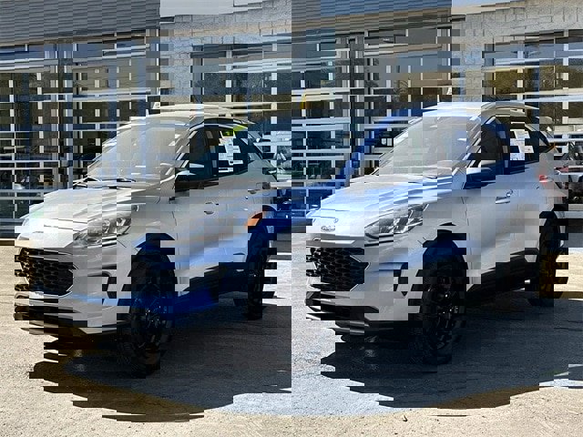 Certified 2022 Ford Escape SE w/ Cold Weather Package image 4