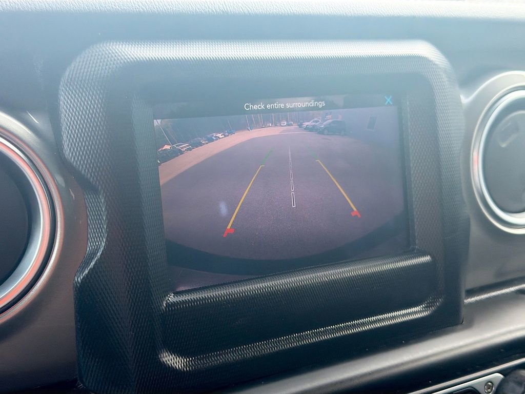 Used 2020 Jeep Wrangler Unlimited Sahara image 15