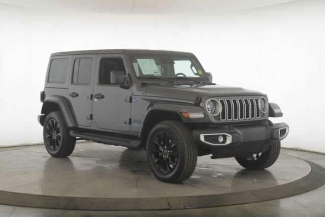 Used 2025 Jeep Wrangler Unlimited Sahara image 2