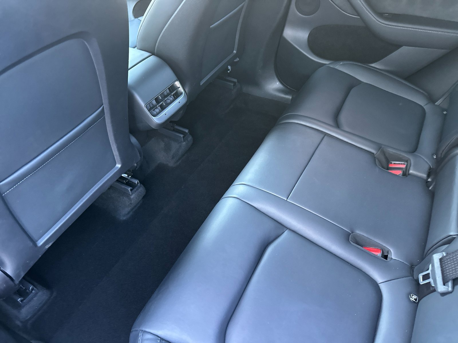 Used 2023 Tesla Model Y Long Range image 11