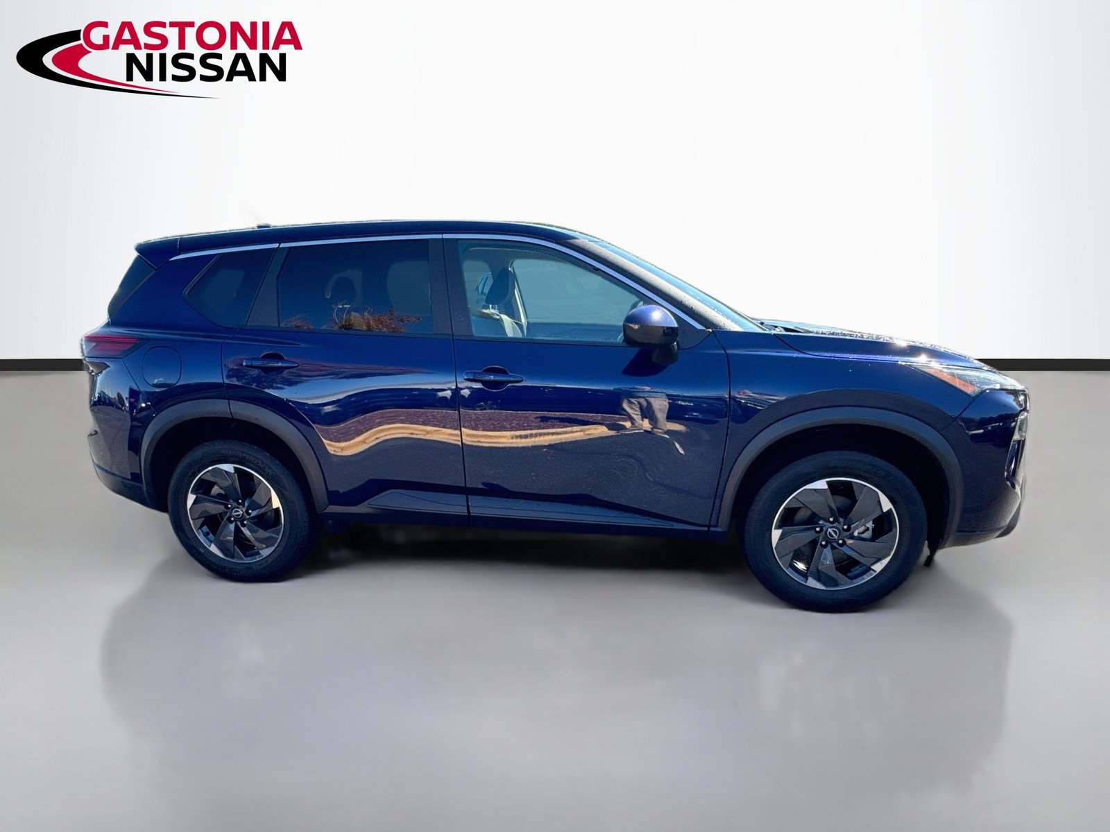 Used 2025 Nissan Rogue SV AWD/4WD image 10