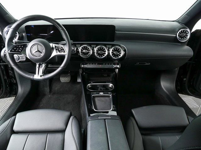 Used 2024 Mercedes-Benz CLA 250 image 17