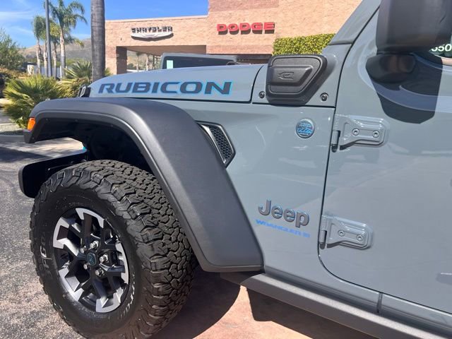 Used 2025 Jeep Wrangler Unlimited Rubicon 4xe w/ Convenience Group image 5