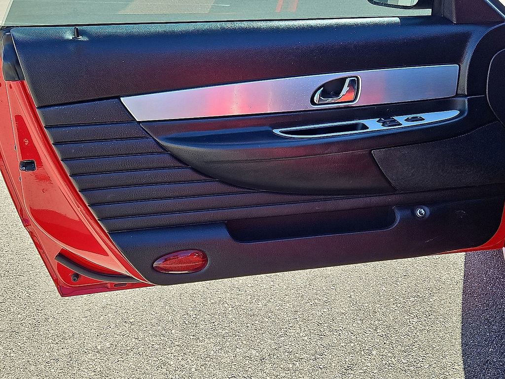 Used 2003 Ford Thunderbird image 13