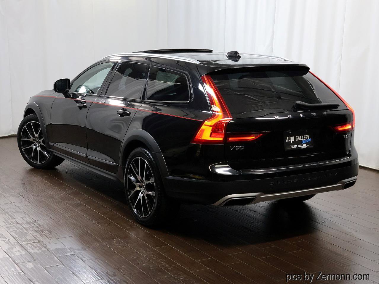 Used 2020 Volvo V90 T6 Cross Country w/ Protection Package Premier AWD/4WD image 9