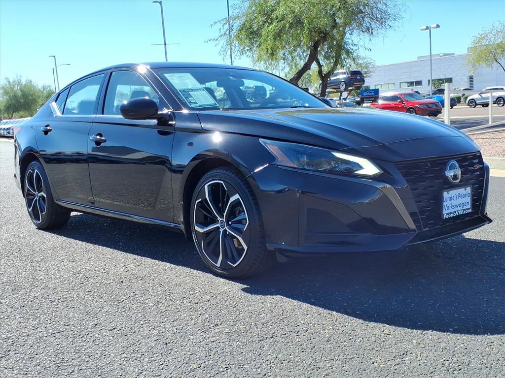 Used 2023 Nissan Altima 2.5 SR video 1
