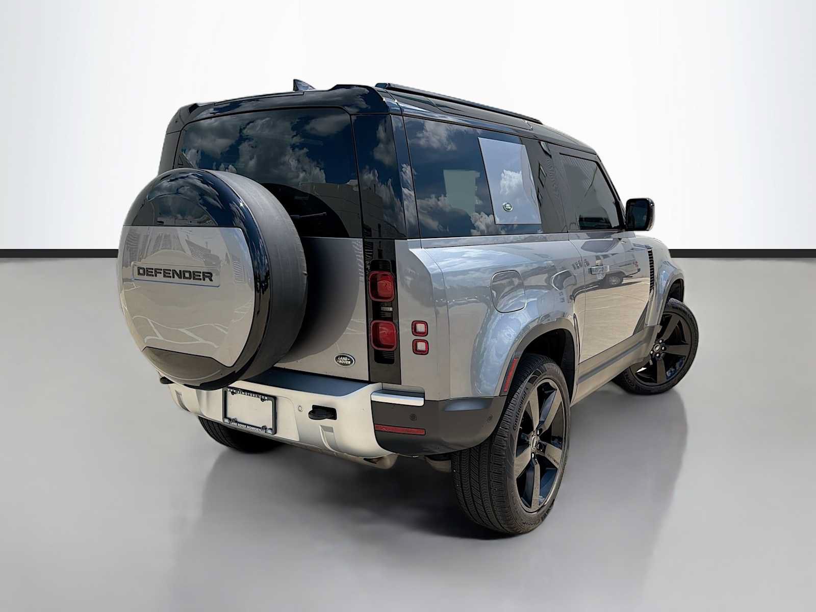 Certified 2023 Land Rover Defender 90 S AWD/4WD image 3