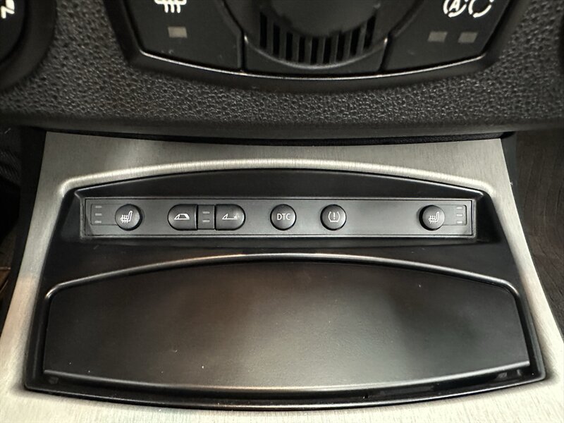 Used 2005 BMW Z4 3.0i RWD image 17