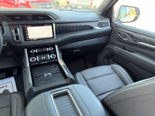 Used 2023 GMC Yukon XL Denali w/ Denali Reserve Package AWD/4WD image 23