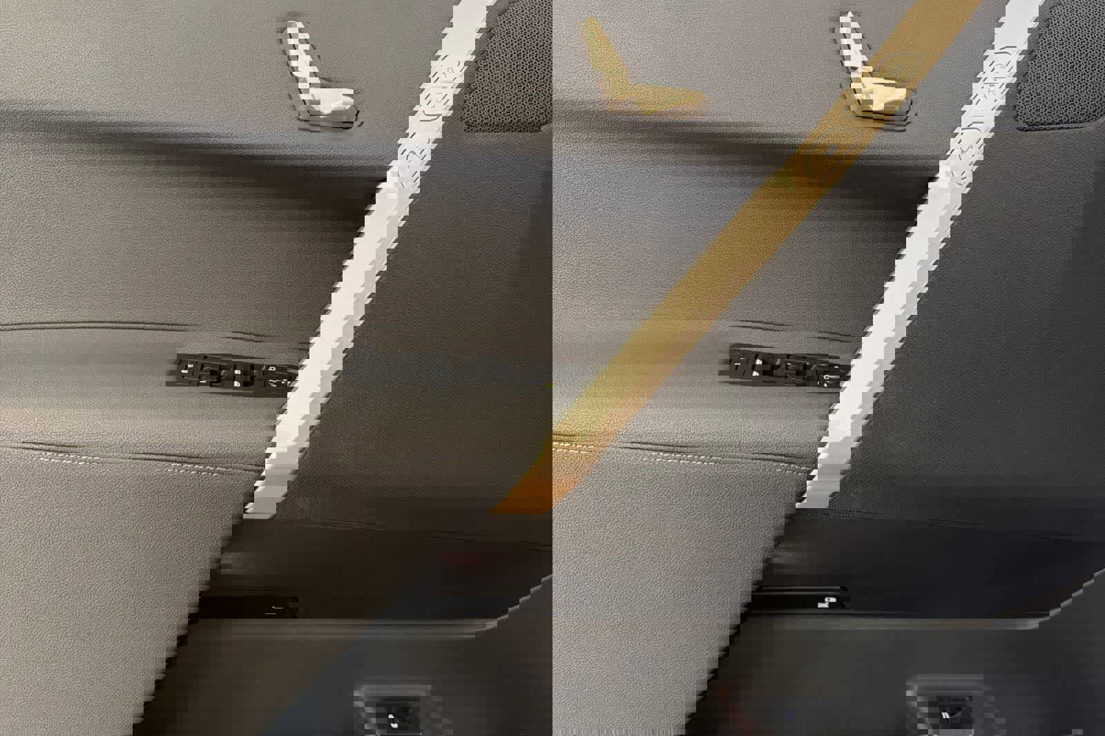 Used 2023 BMW iX xDrive50 image 12