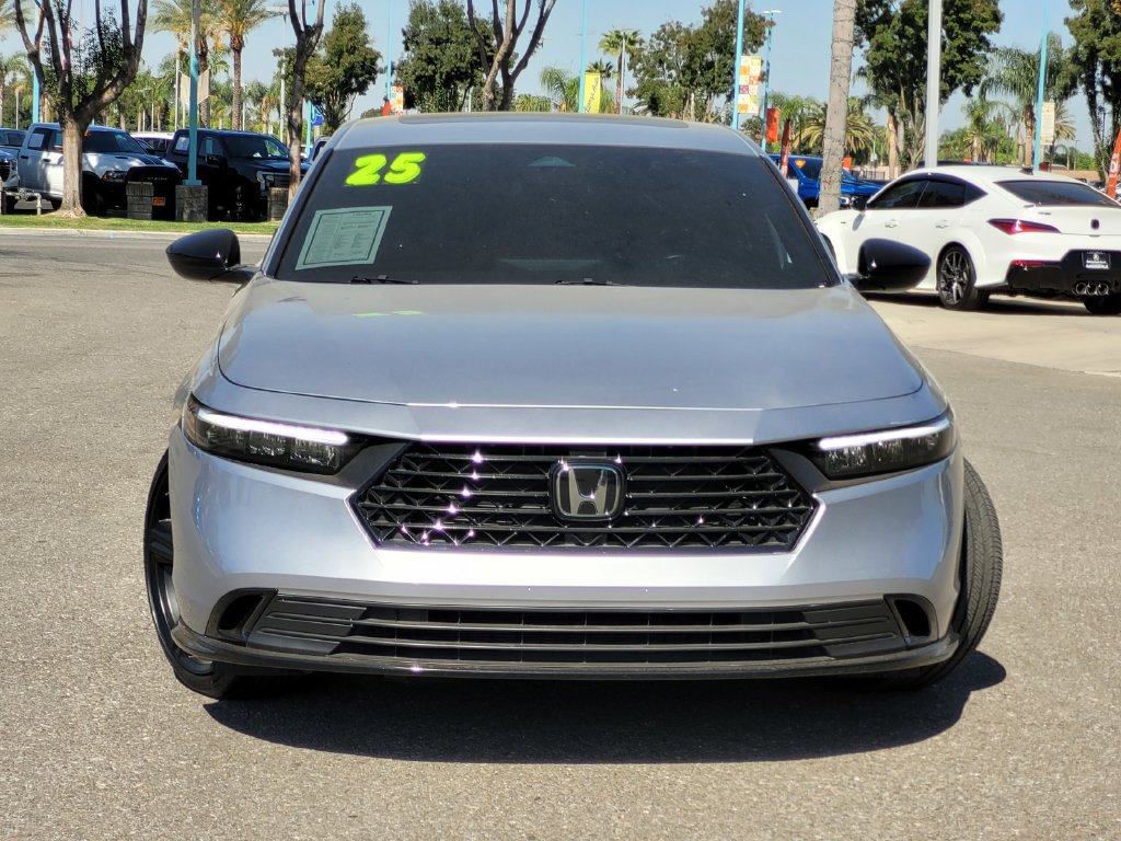 Used 2025 Honda Accord Sport image 3