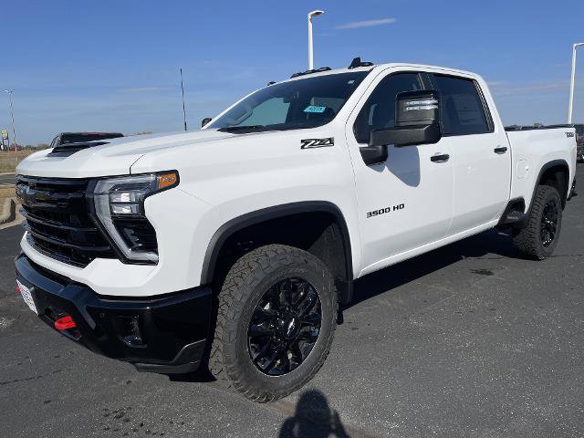 New 2026 Chevrolet Silverado 3500 LT w/ Trail Boss Package video 1