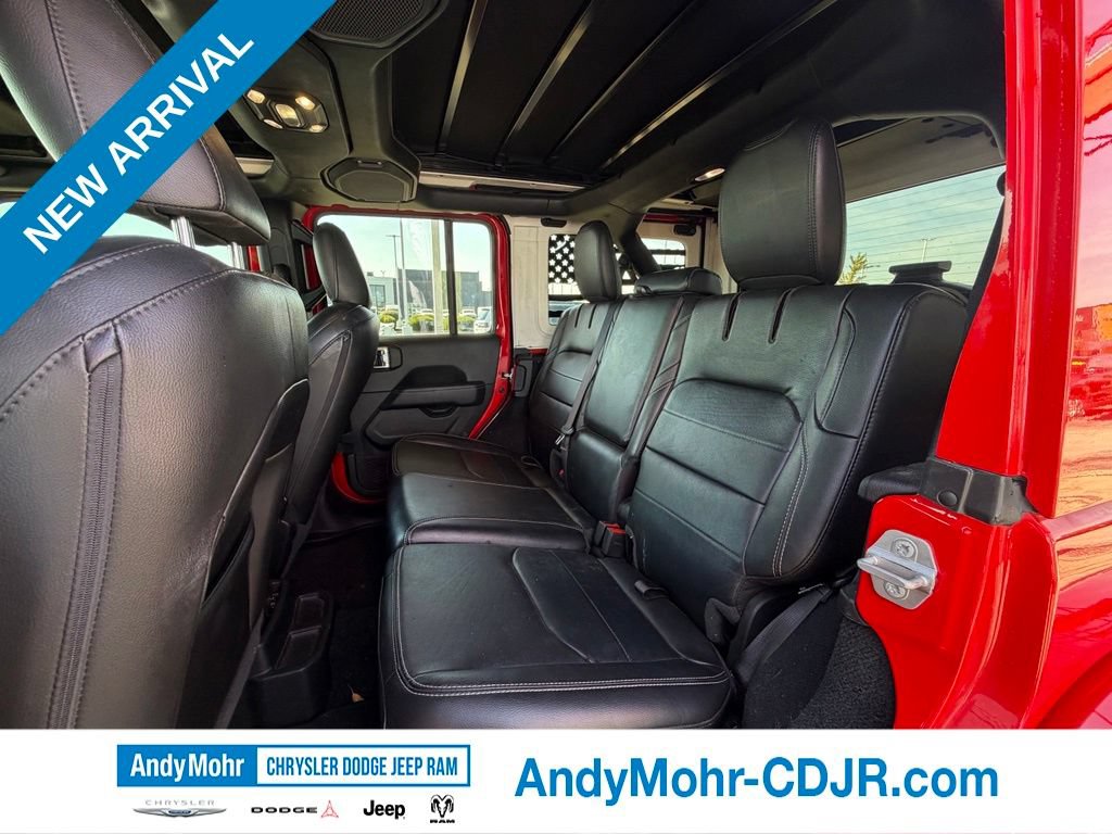 Used 2021 Jeep Wrangler Unlimited Sahara w/ Cold Weather Group AWD/4WD image 16