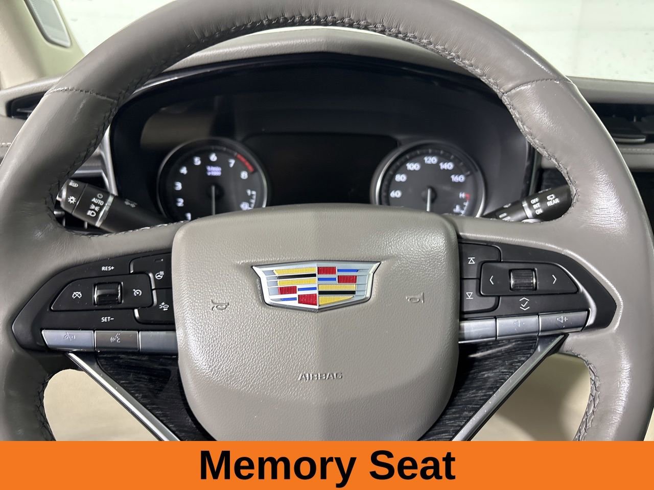 Used 2023 Cadillac XT6 Premium Luxury w/ Technology Package image 14