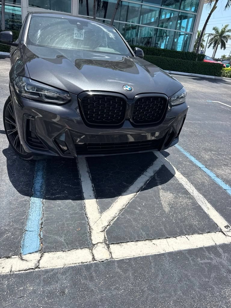 Used 2024 BMW X4 xDrive30i w/ M Sport Package AWD/4WD image 8