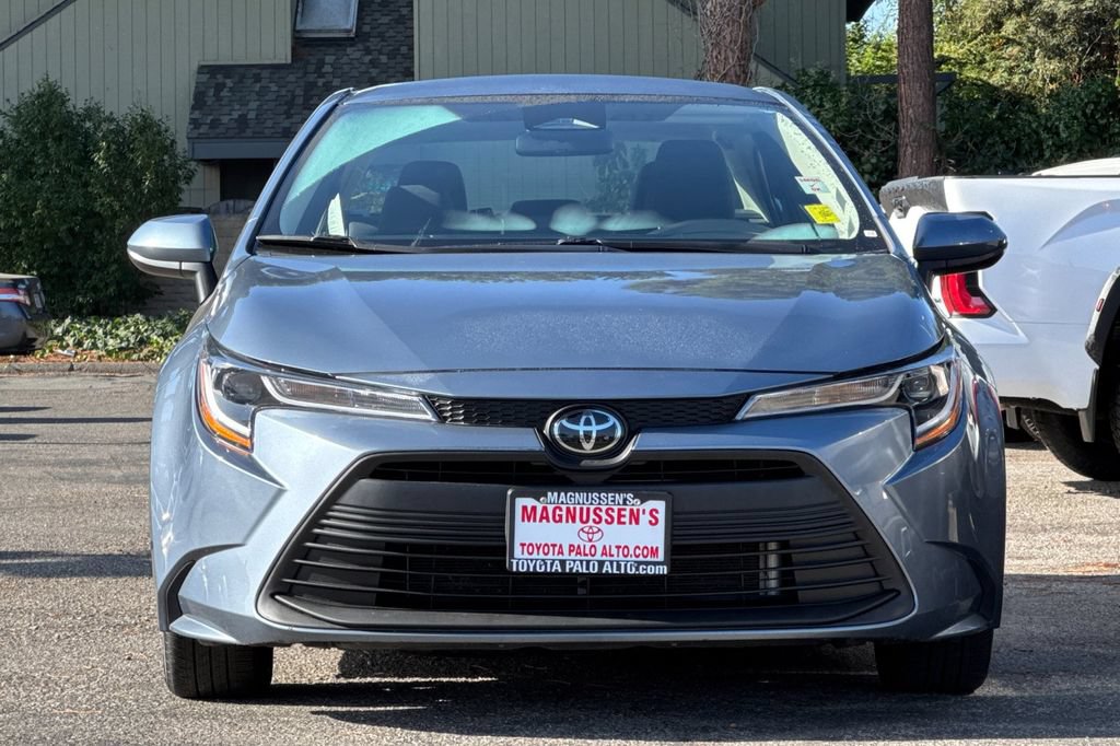 Certified 2025 Toyota Corolla LE FWD image 8