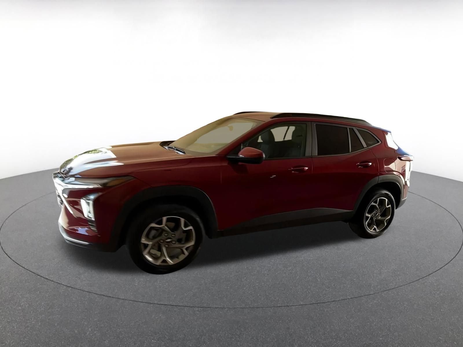Used 2025 Chevrolet Trax LT image 8