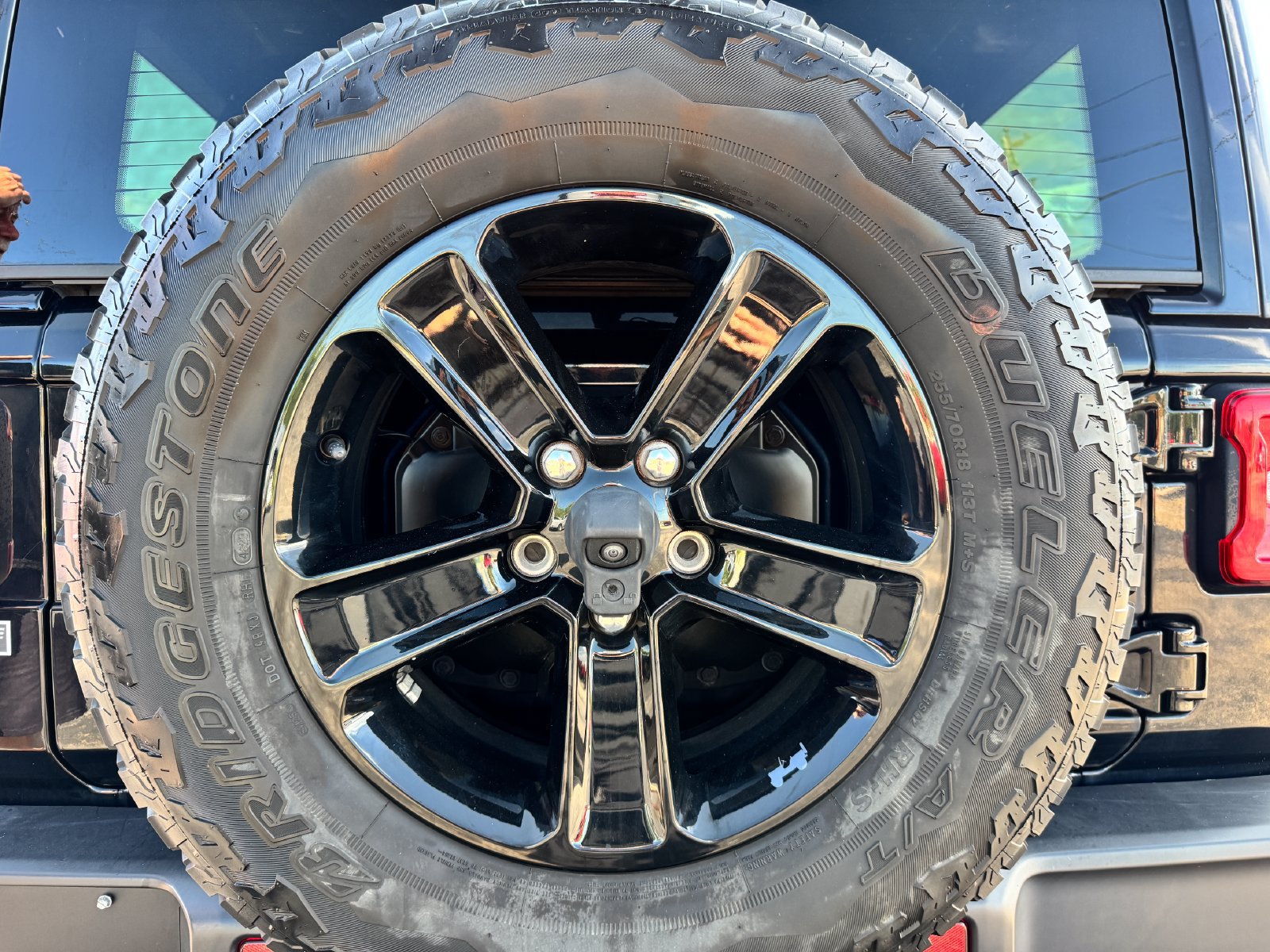 Used 2021 Jeep Wrangler Unlimited Sahara AWD/4WD image 25