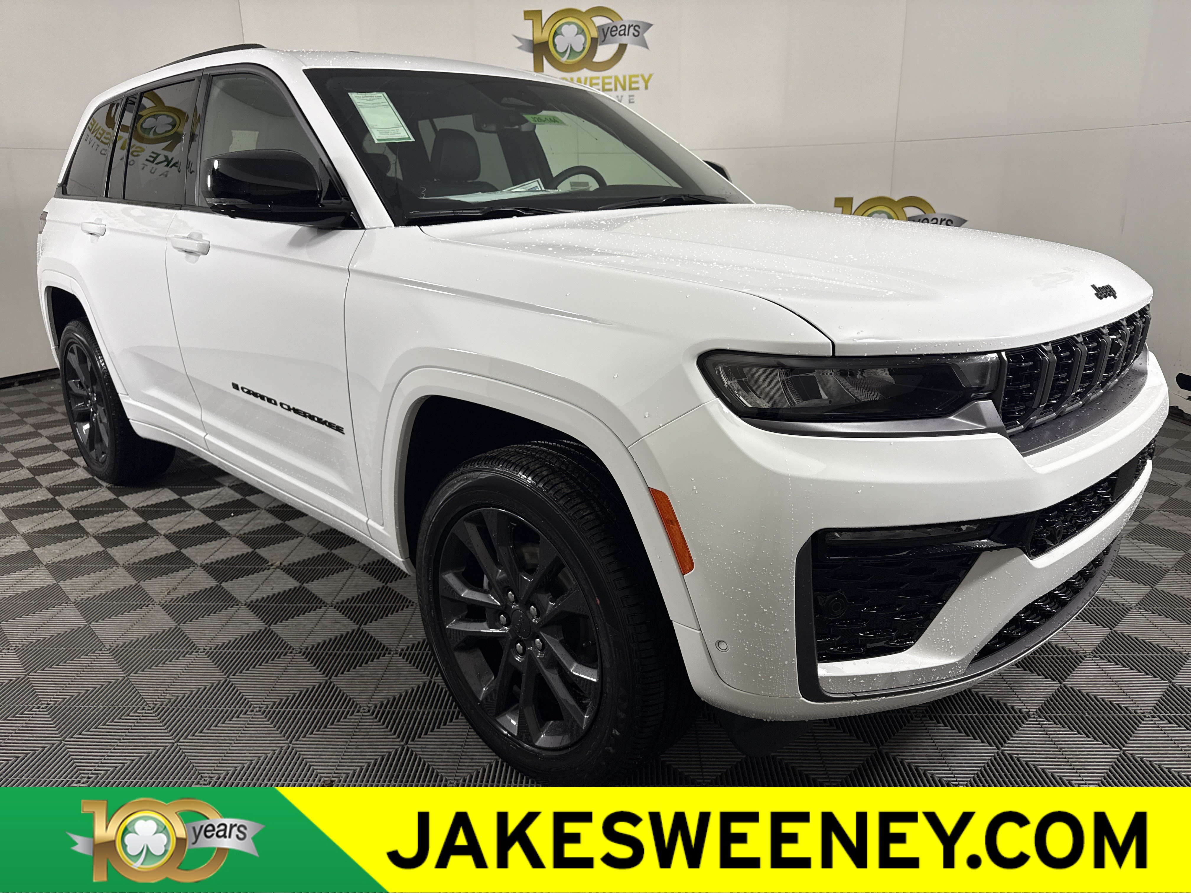 New 2026 Jeep Grand Cherokee Limited AWD/4WD image 1