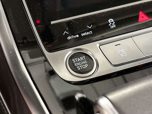 Used 2022 Audi Q8 Prestige AWD/4WD image 11