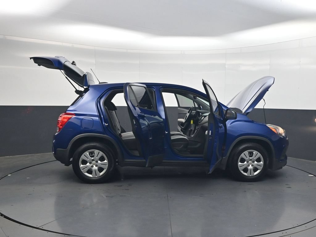 Used 2017 Chevrolet Trax LS FWD image 49