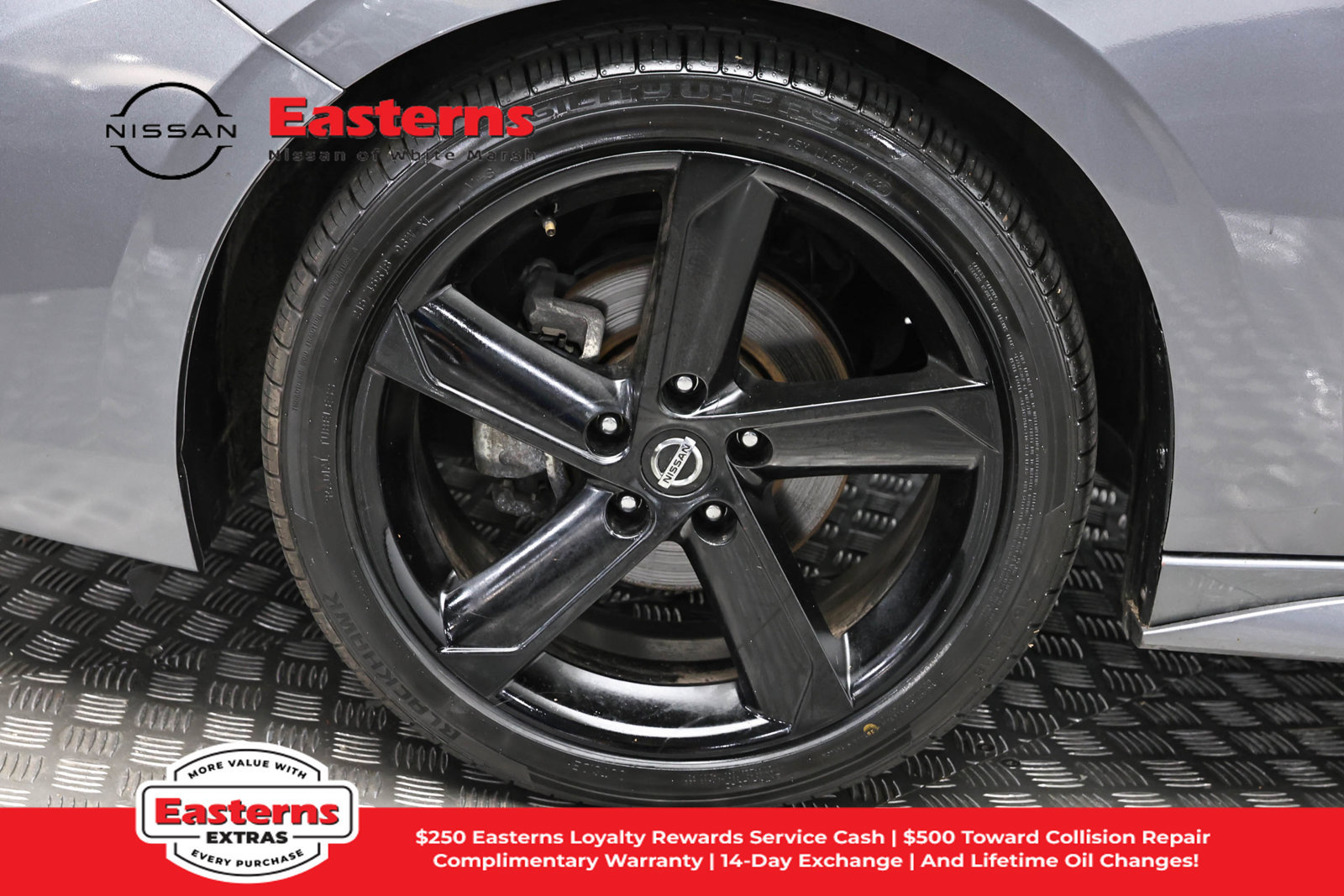 Used 2023 Nissan Sentra SR w/ Midnight Edition Package FWD image 31