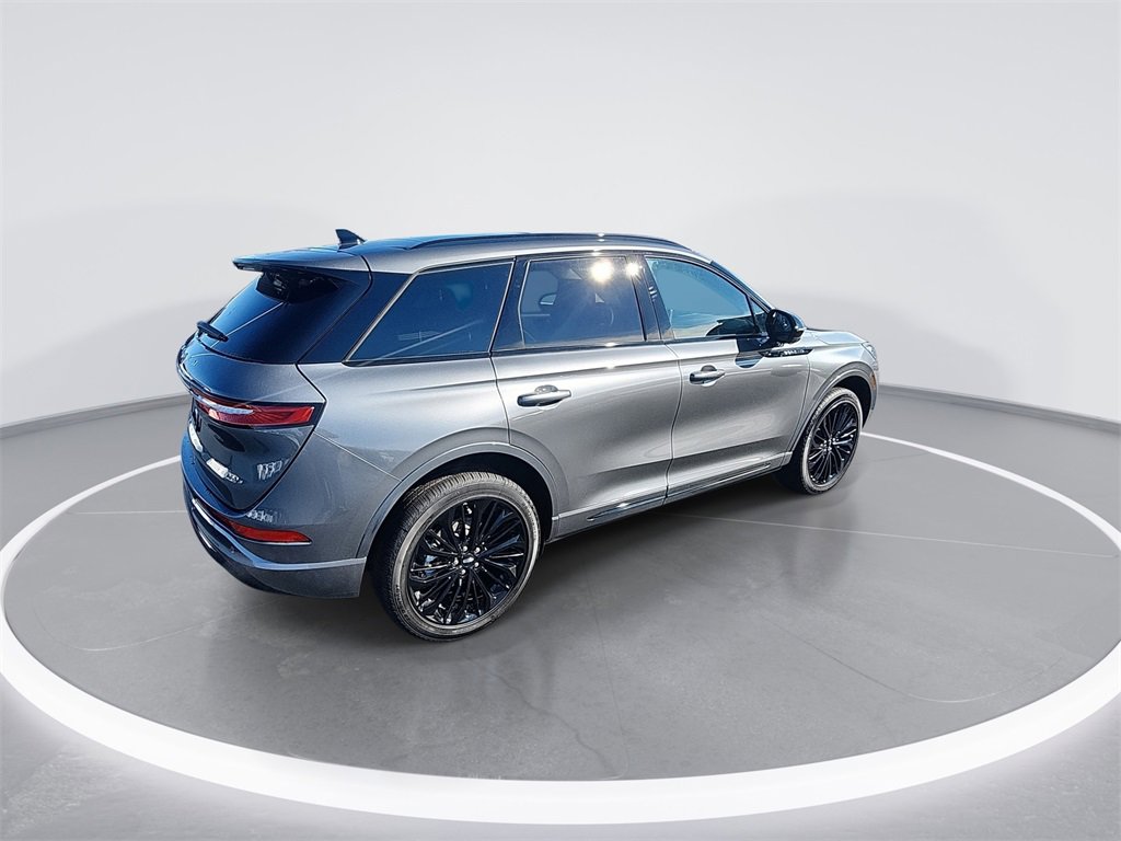 New 2026 Lincoln Corsair Reserve image 8